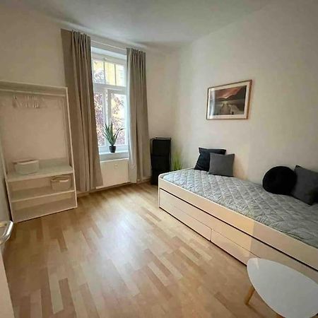 Ein Gemuetlicher Platz Im Gruenderzeitviertel Кемниц Екстериор снимка